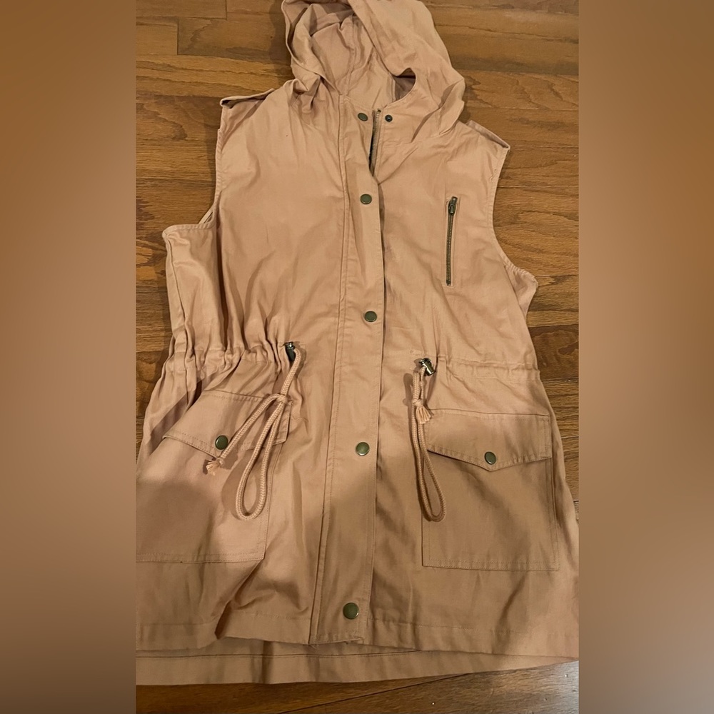 Dusty orange vest